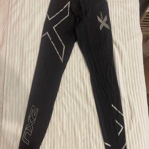 2xu performance tights. Small Tall